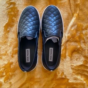 Steve Madden slip ons
